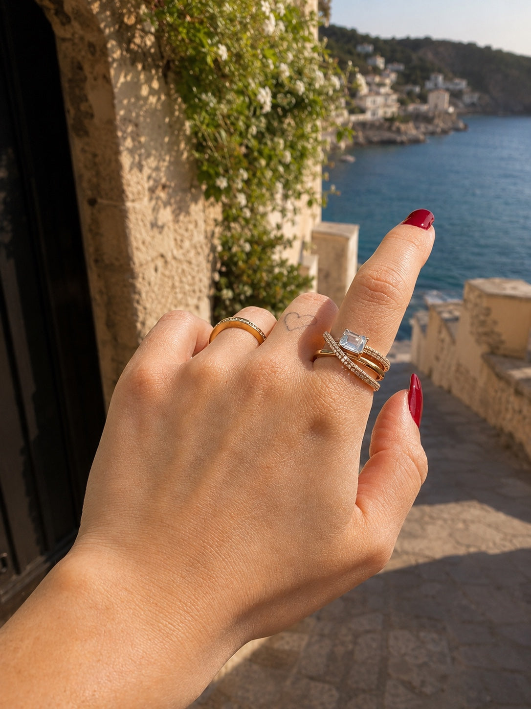 Serena Natural Aquamarine Ring | Moissanite