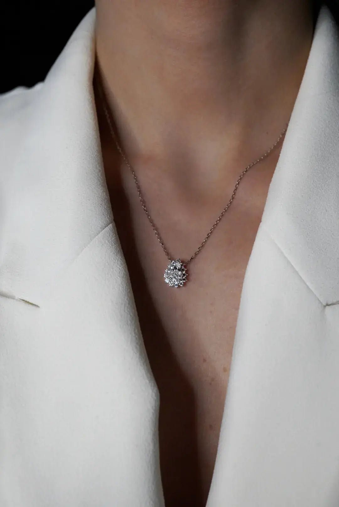 Illusione Drop Necklace