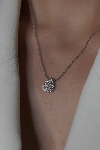 Illusione Drop Necklace