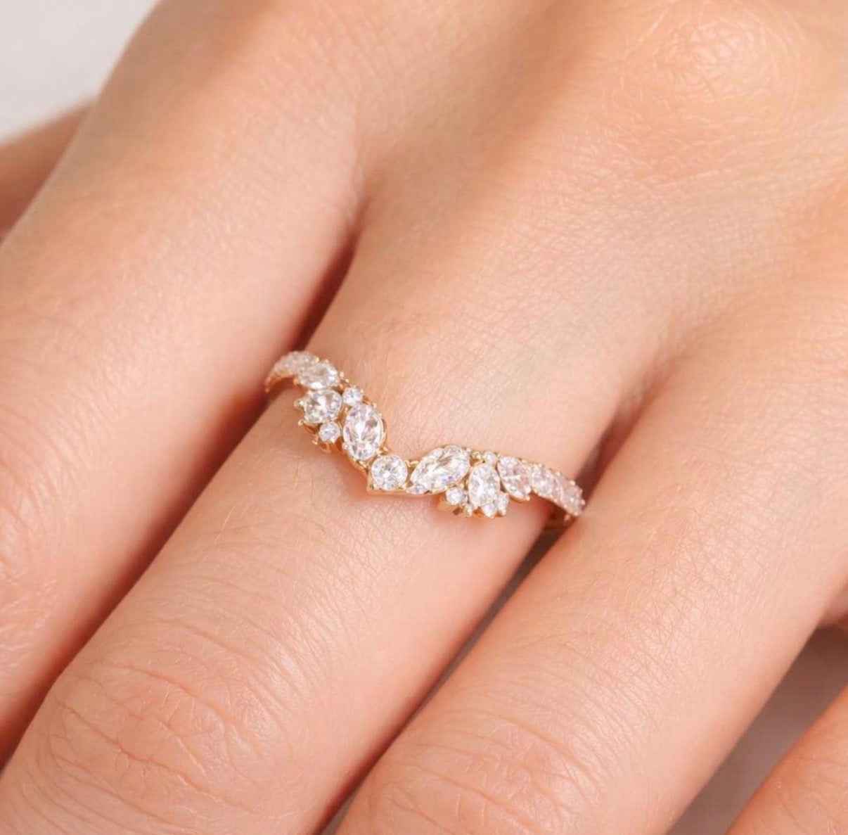 Elowen Laurel Ring