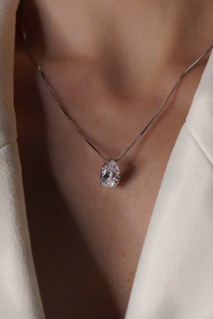 Lumière Teardrop Necklace
