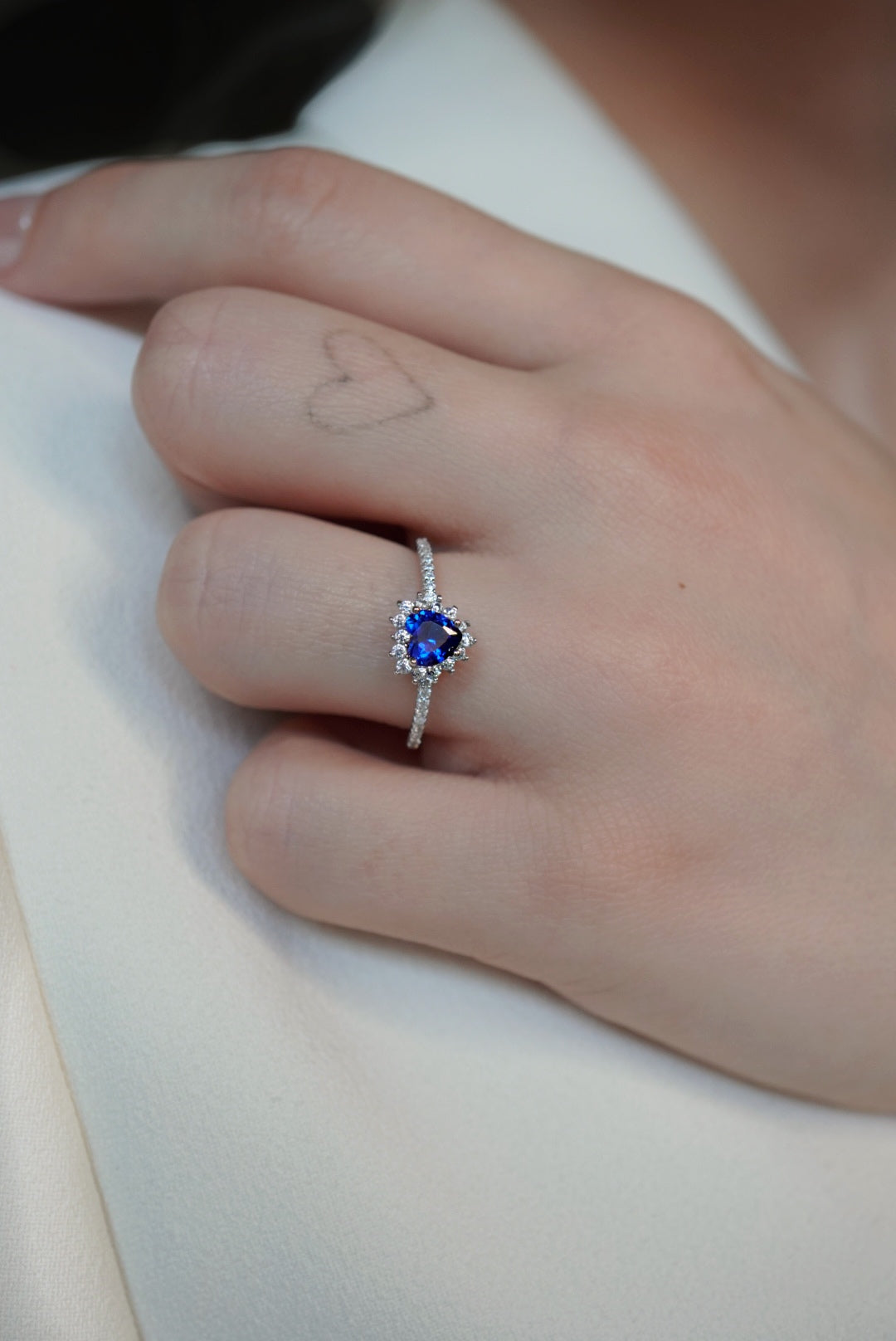Aurora Sapphire Halo Ring