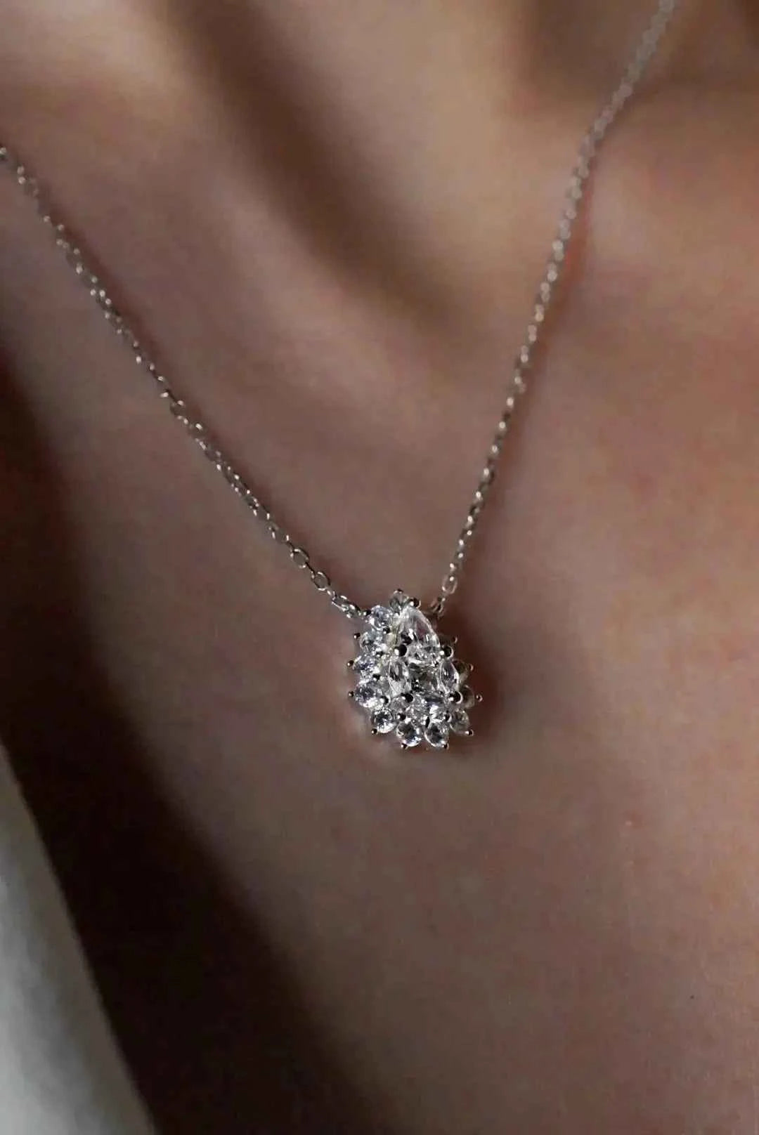 Illusione Drop Necklace