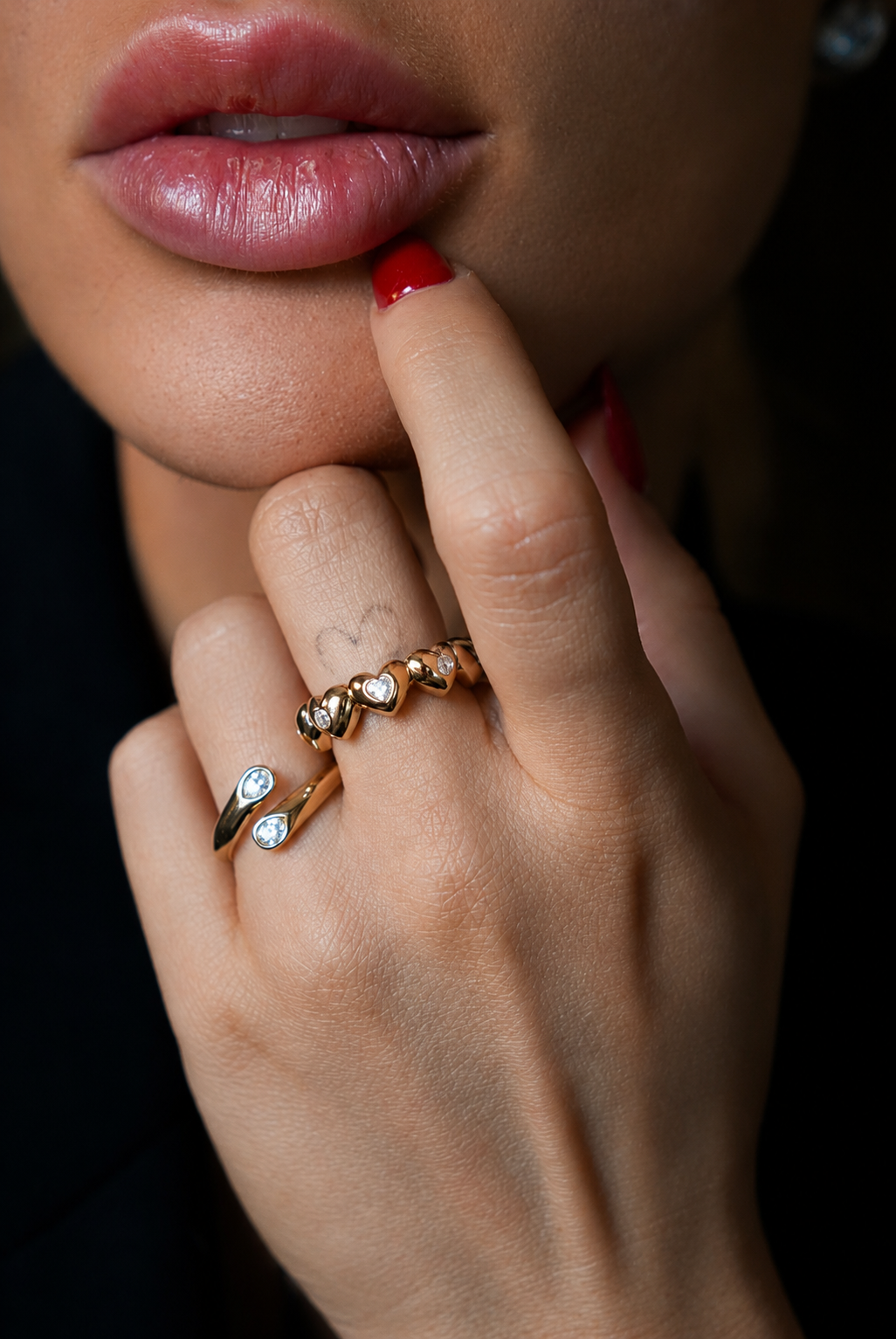 Windsor Heart Moissanite Eternity Ring