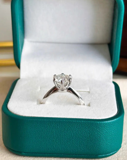 Classic Solitaire Ring 8mm