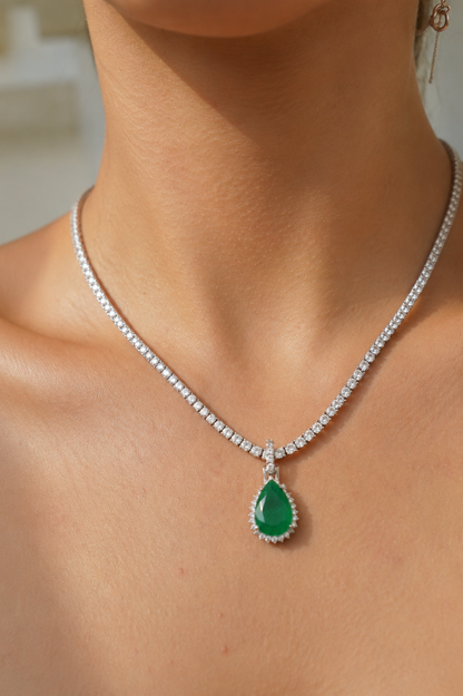 Belgravia Emerald Necklace Pendant | Emerald Lab Grown